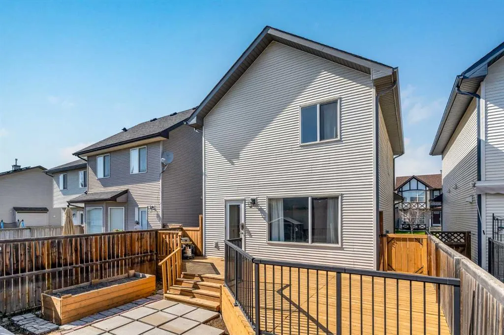 210 Cranberry Place SE