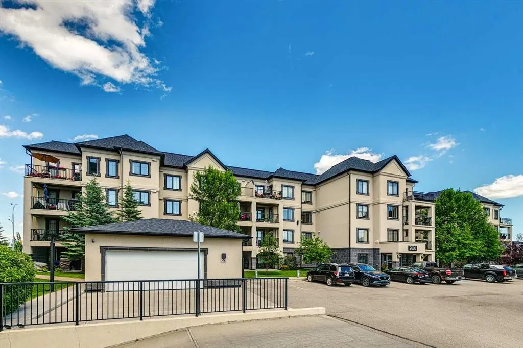 310 Mckenzie Towne Gate SE, #2301