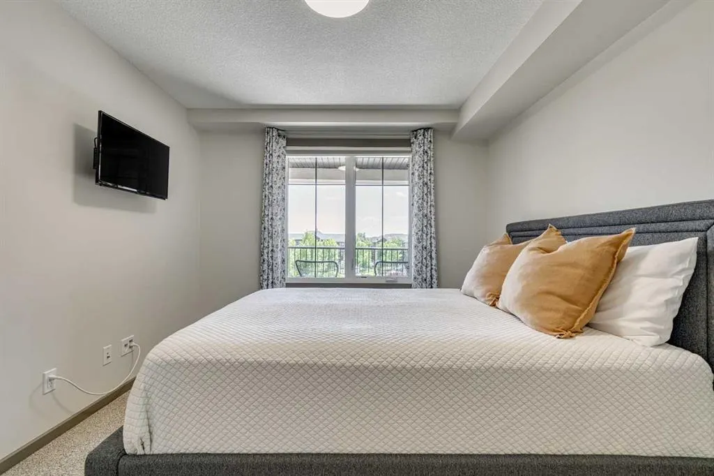 310 Mckenzie Towne Gate SE, #2301