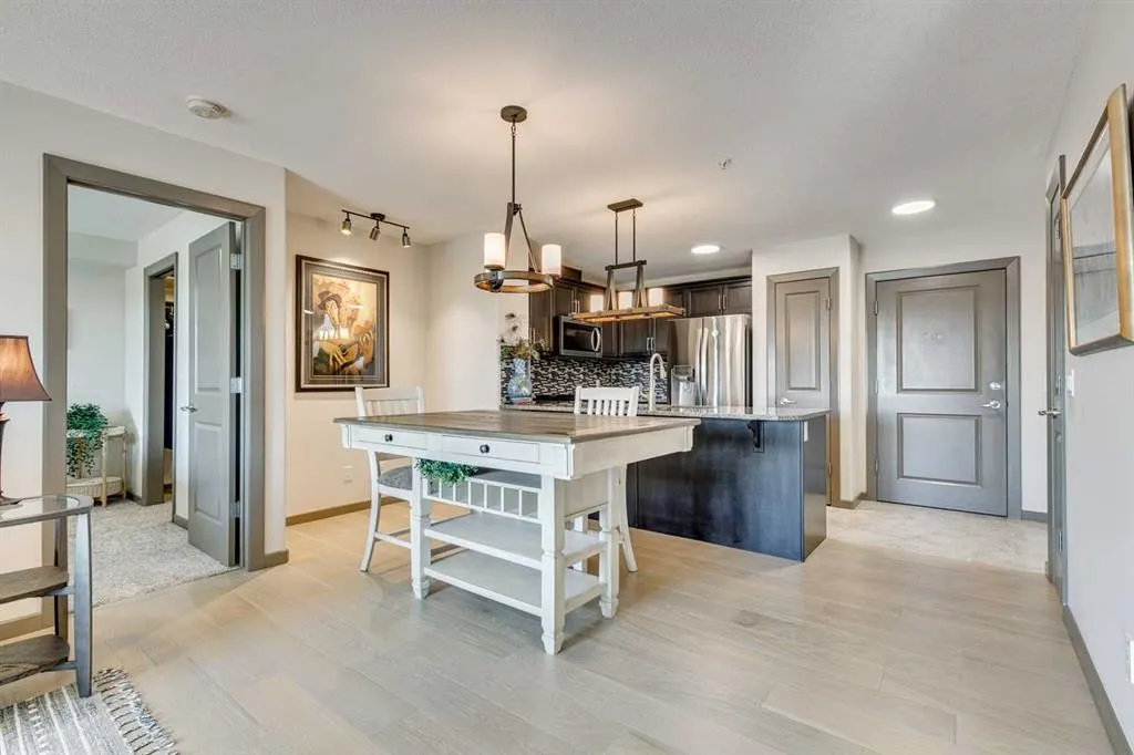 310 Mckenzie Towne Gate SE, #2301