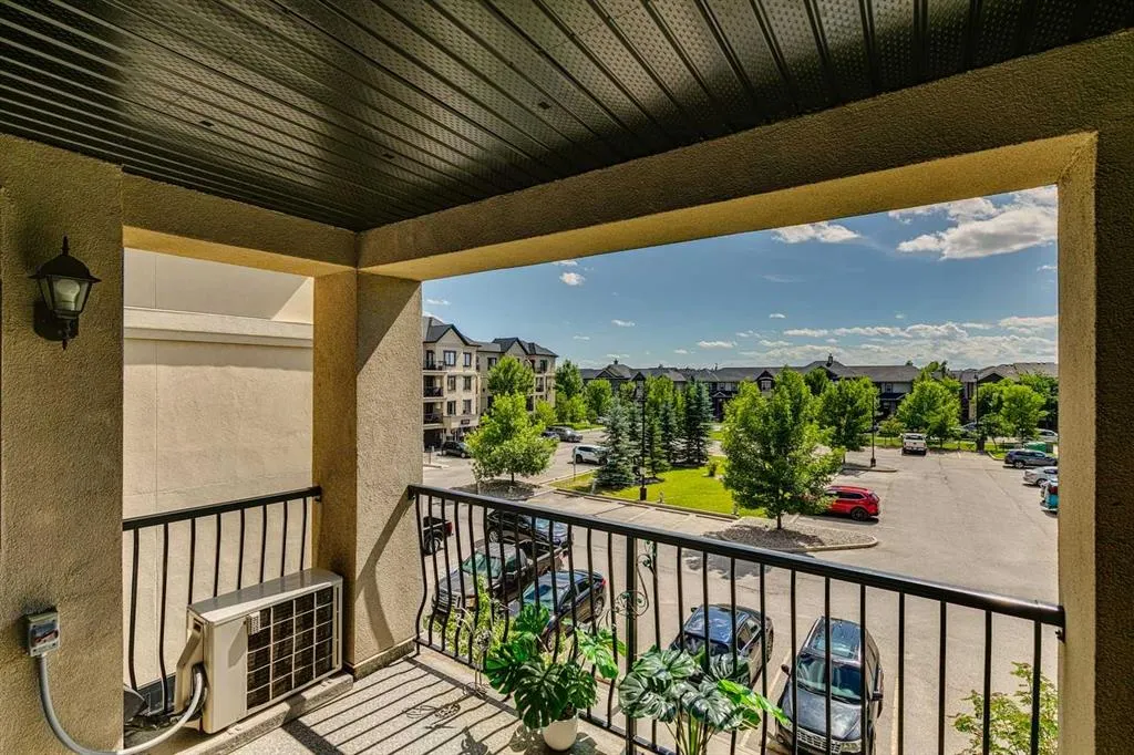 310 Mckenzie Towne Gate SE, #2301
