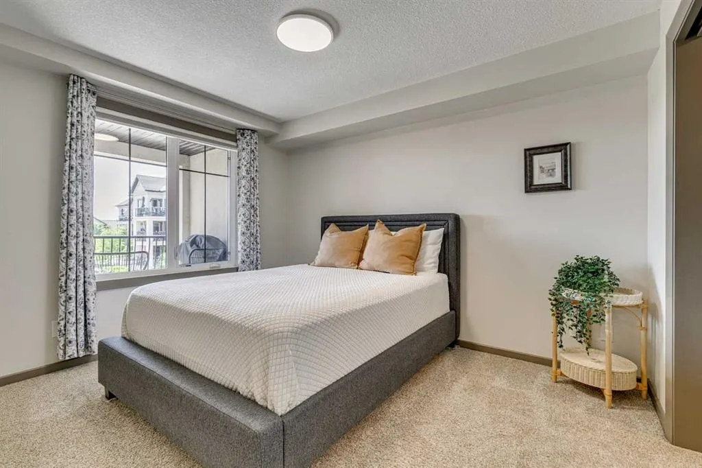 310 Mckenzie Towne Gate SE, #2301