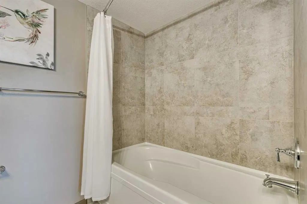 310 Mckenzie Towne Gate SE, #2301