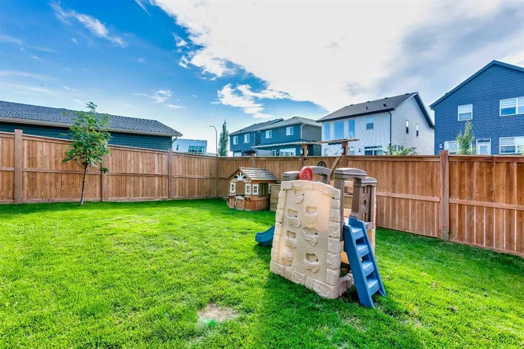 322 Evanston Way NW