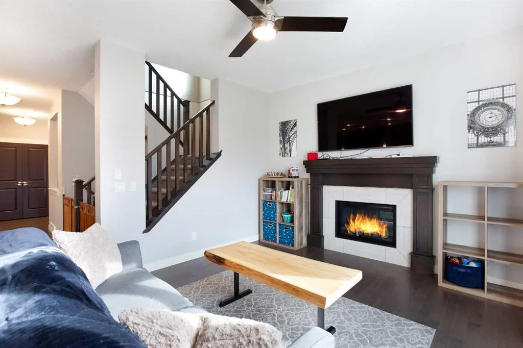 322 Evanston Way NW
