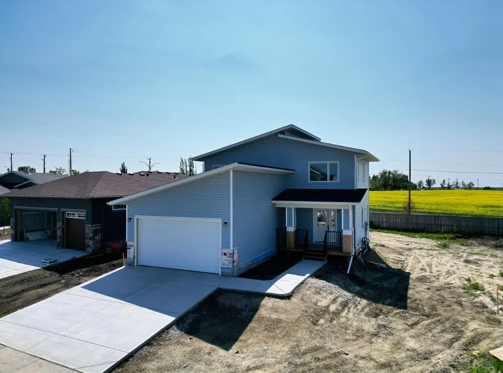 10 Clover Crescent