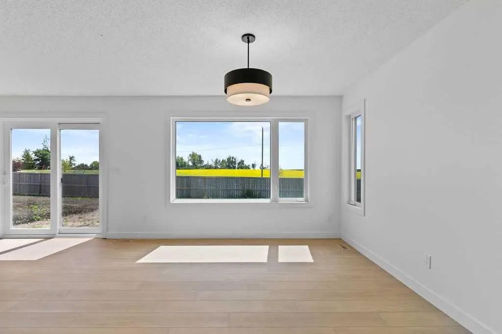 10 Clover Crescent