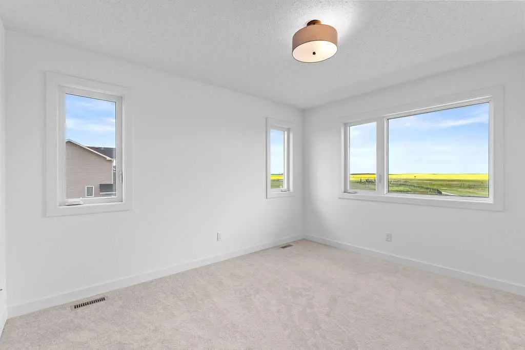 10 Clover Crescent