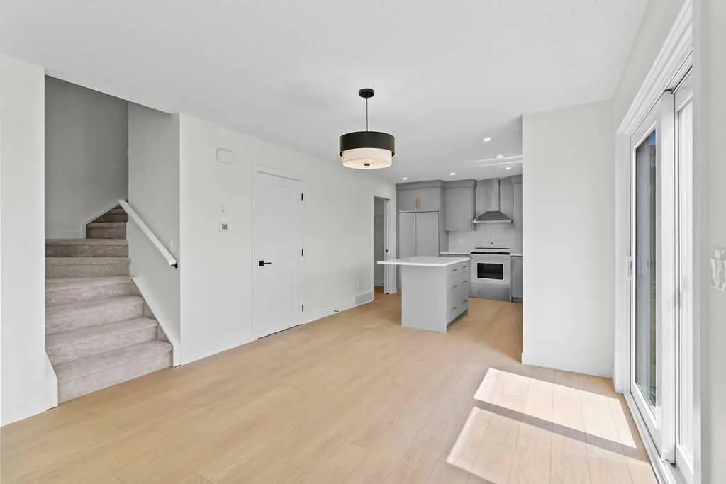 10 Clover Crescent