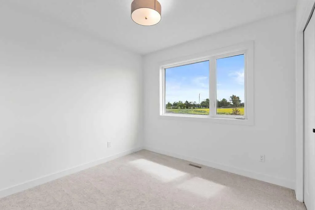 10 Clover Crescent