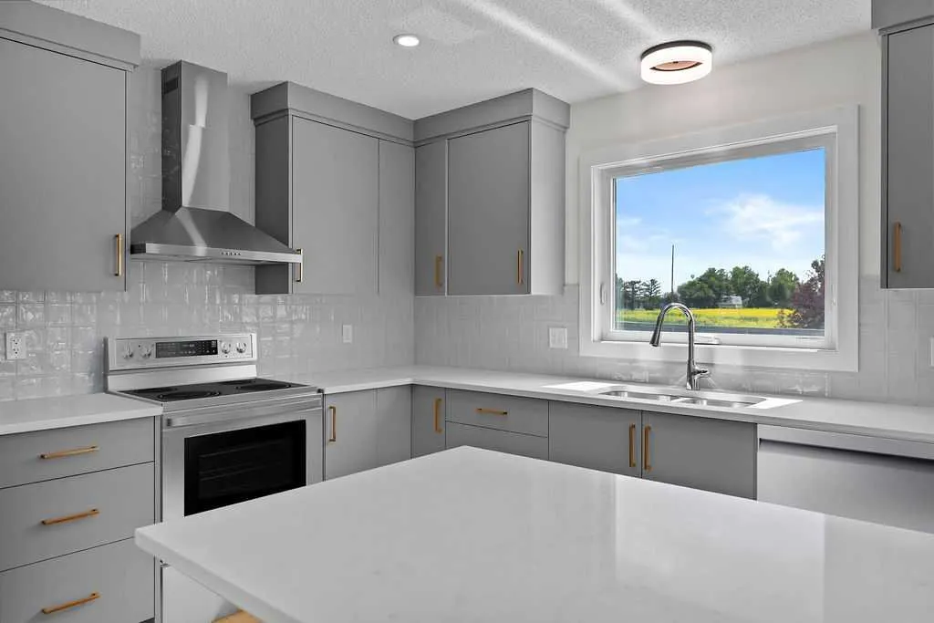 10 Clover Crescent