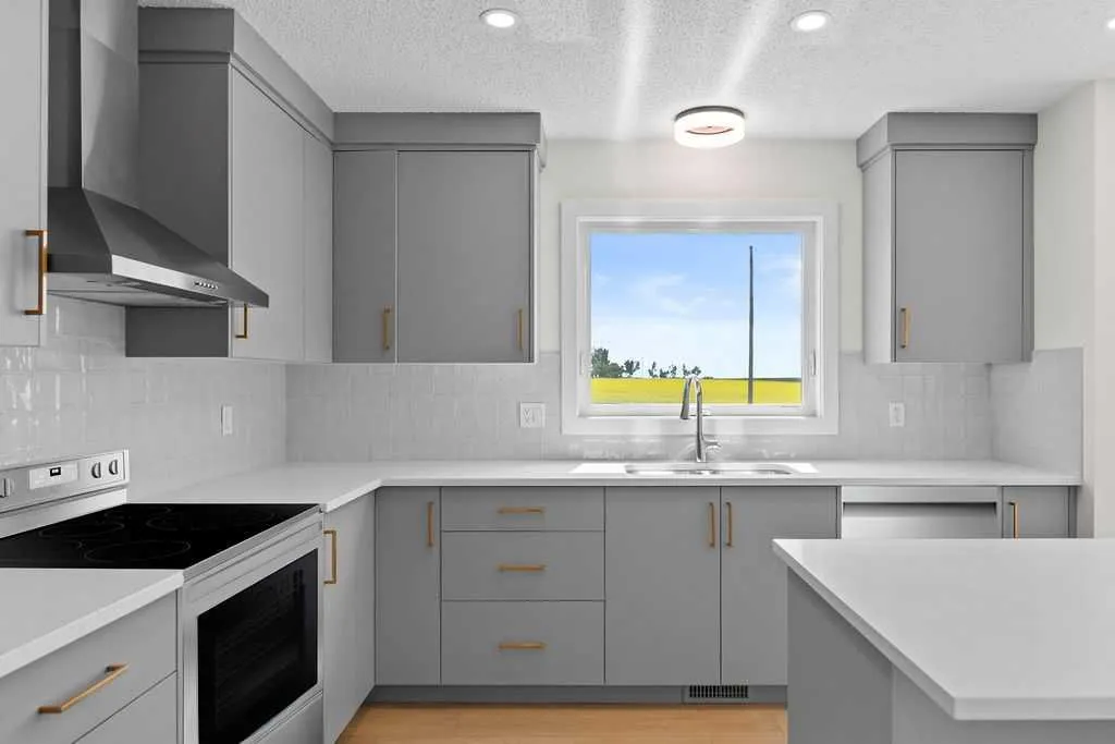 10 Clover Crescent