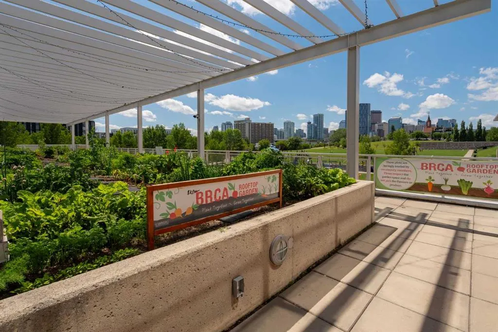 990 Centre Avenue NE, #124