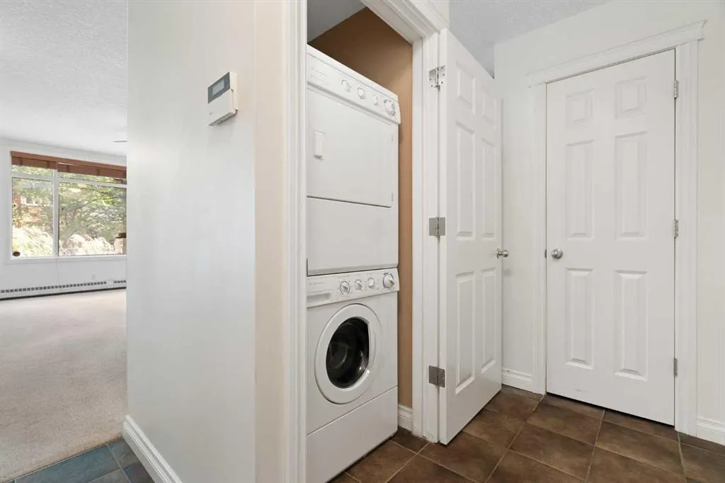 990 Centre Avenue NE, #124