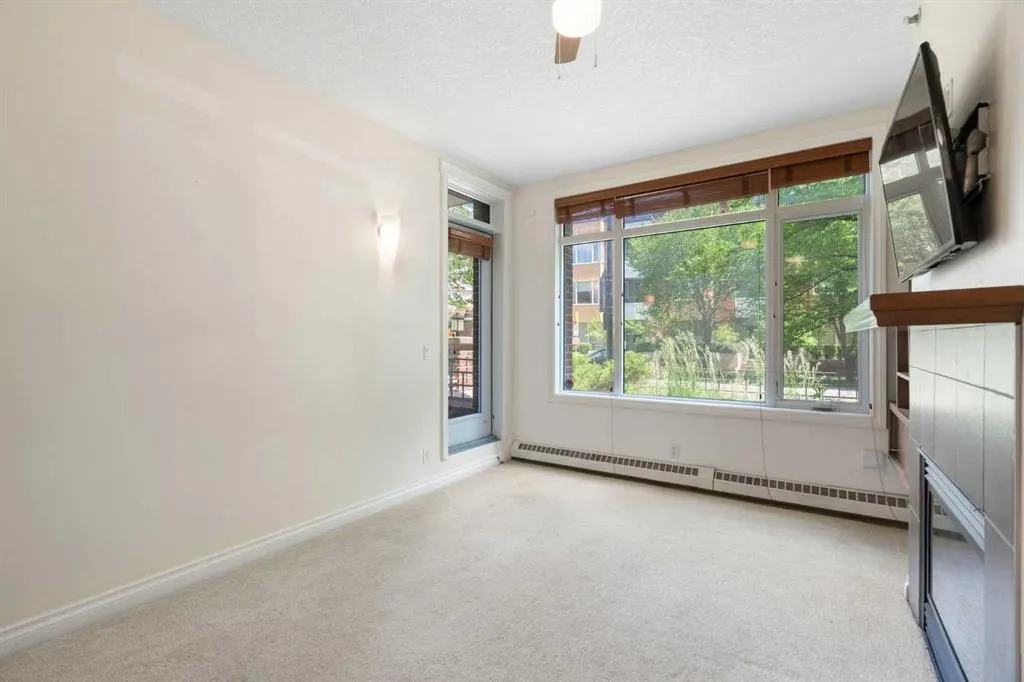 990 Centre Avenue NE, #124