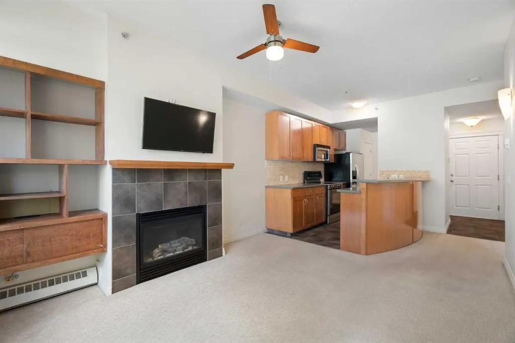 990 Centre Avenue NE, #124