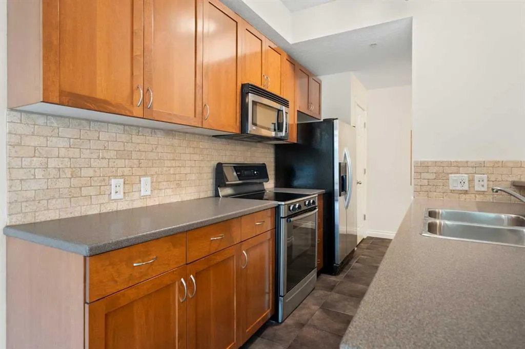 990 Centre Avenue NE, #124