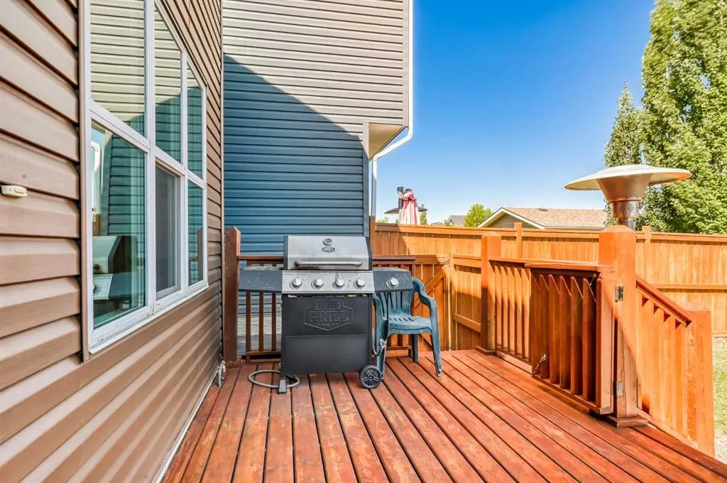 77 New Brighton Heights SE