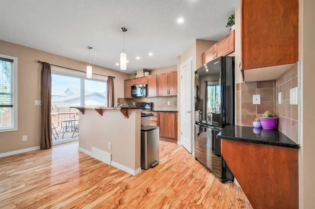 77 New Brighton Heights SE