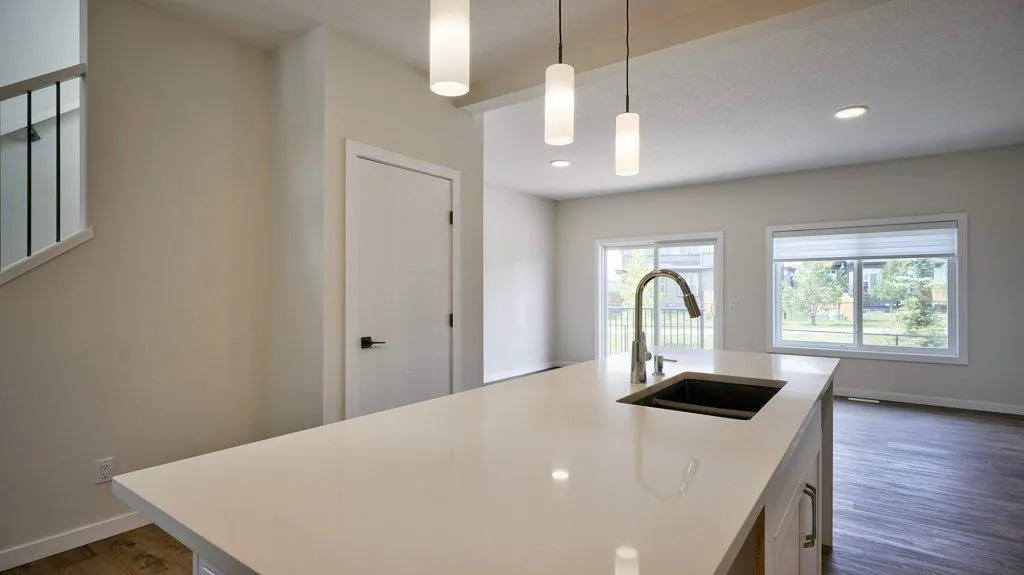 264 Legacy Glen Parade SE