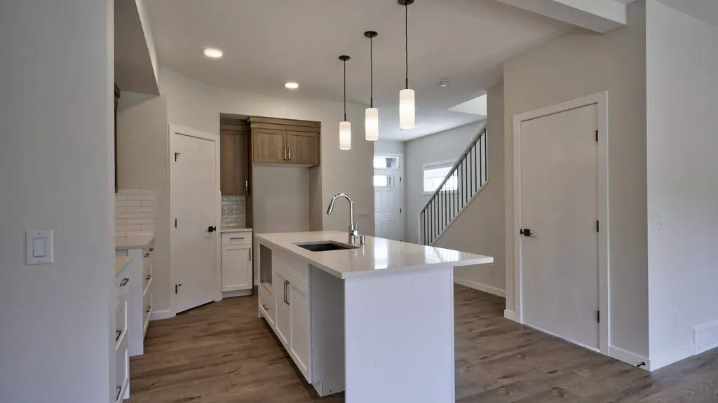 264 Legacy Glen Parade SE