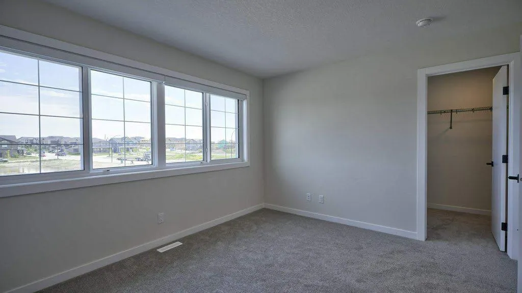 264 Legacy Glen Parade SE