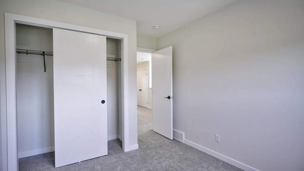 264 Legacy Glen Parade SE