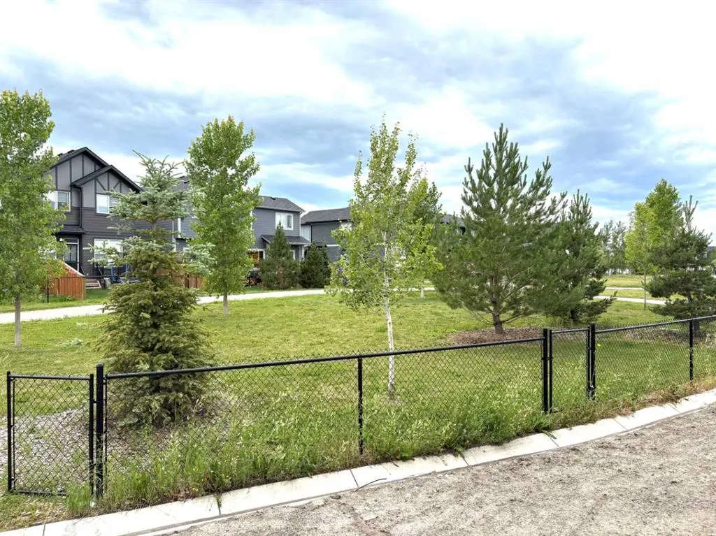 264 Legacy Glen Parade SE