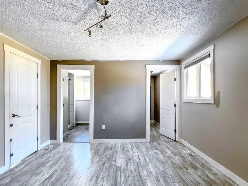 57 Poplar Crescent