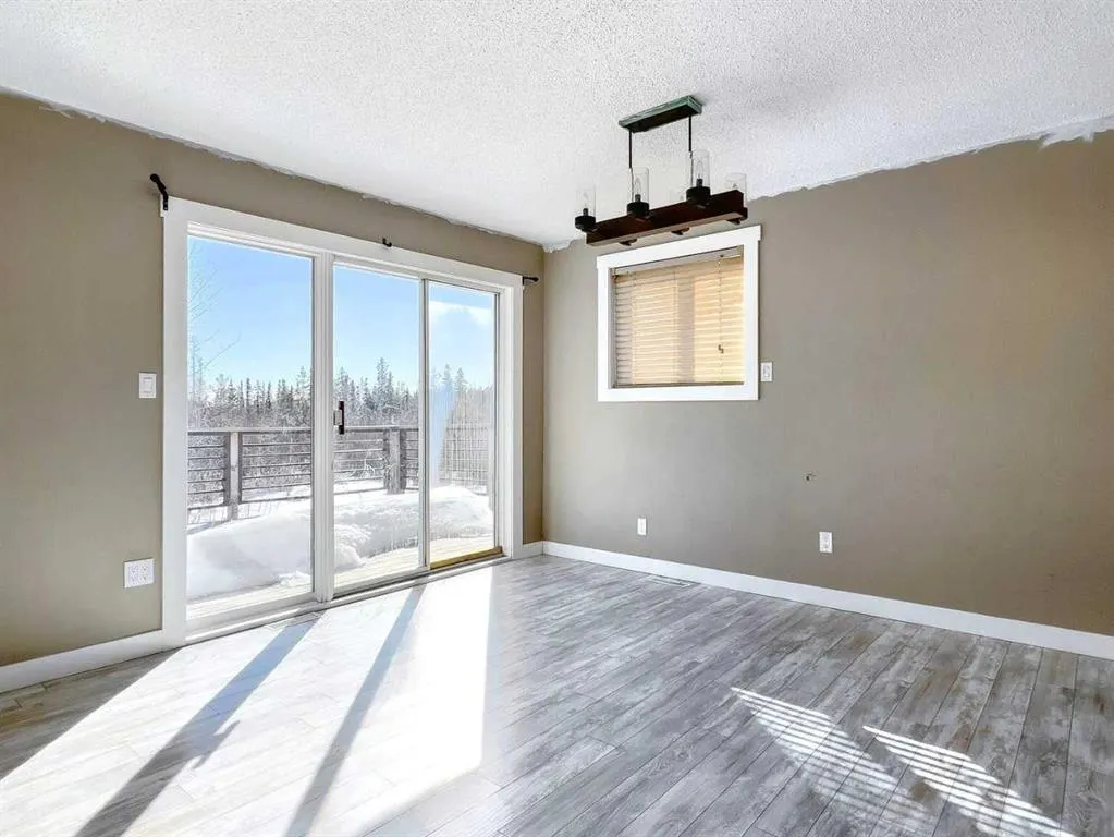 57 Poplar Crescent