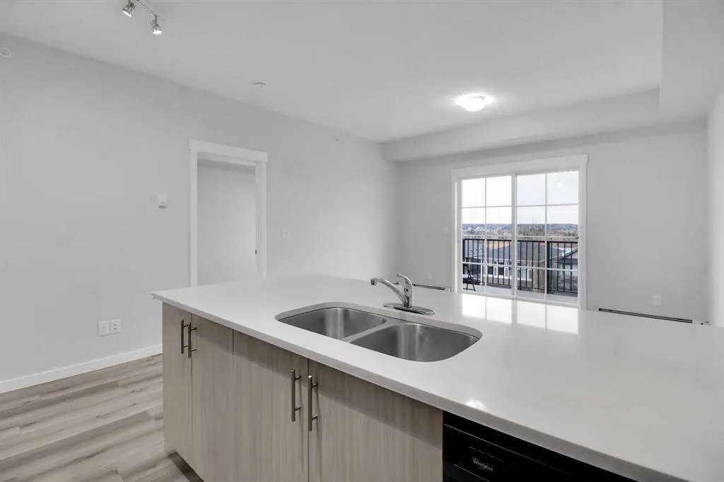 215 Legacy Boulevard SE, #1417