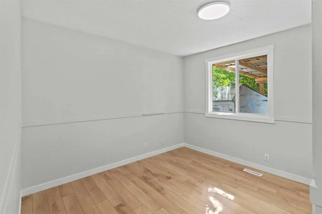92 Templeby Road NE