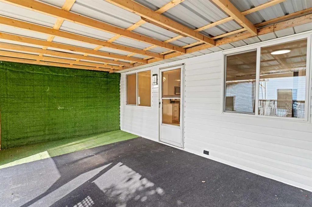 92 Templeby Road NE