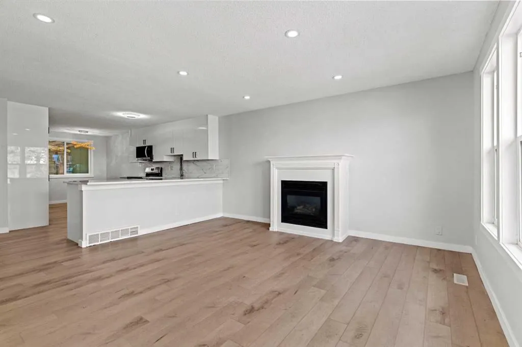 92 Templeby Road NE
