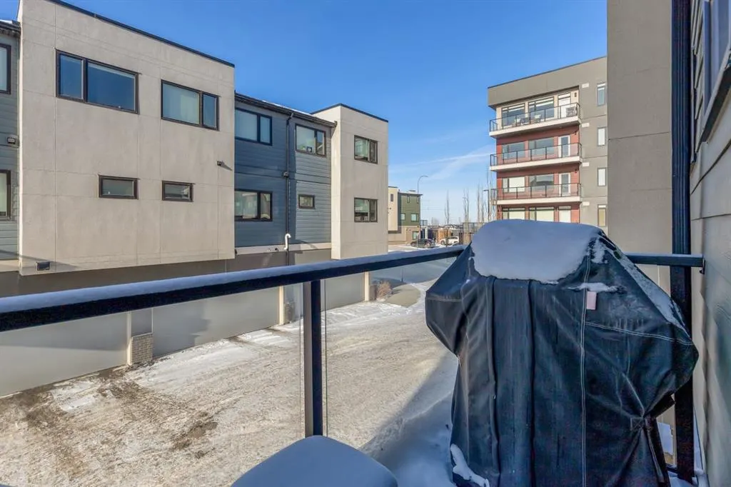 218 Sherwood Square NW, #302