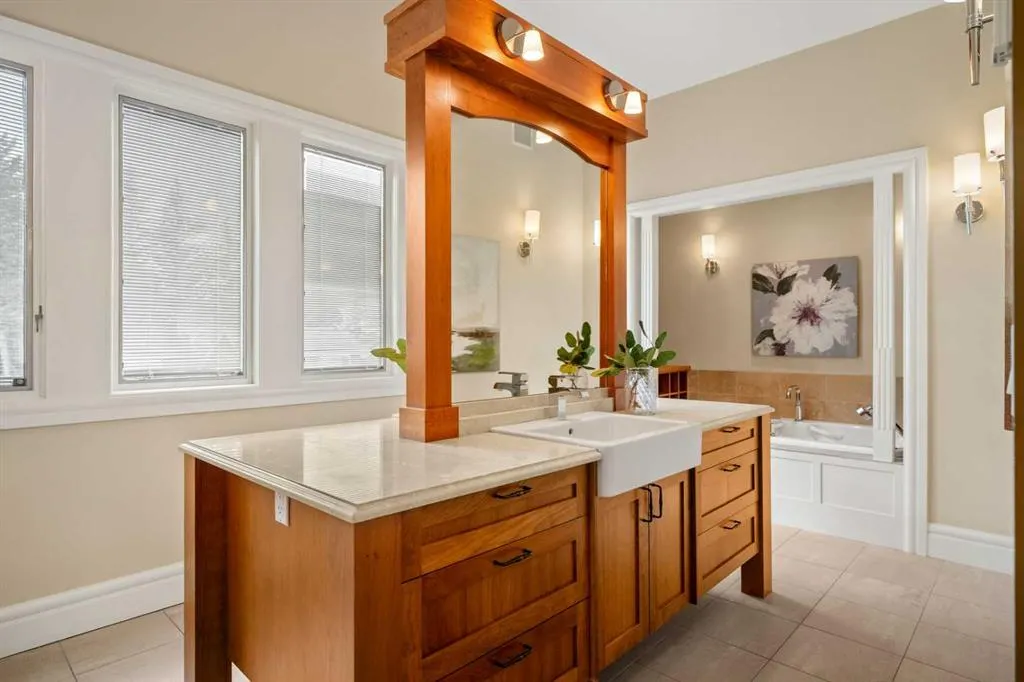 36 Baycrest Place SW
