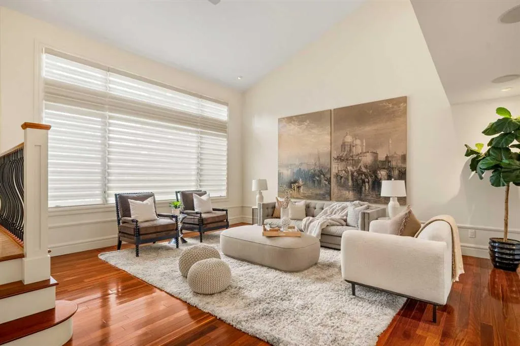 36 Baycrest Place SW
