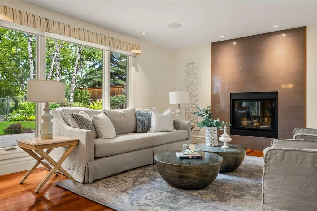 36 Baycrest Place SW