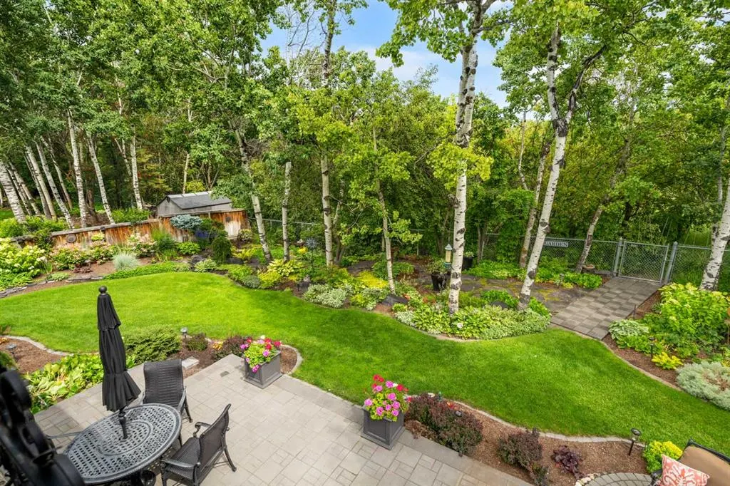36 Baycrest Place SW