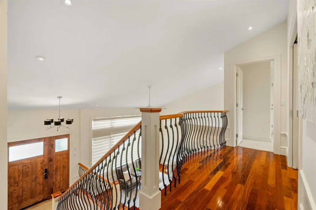 36 Baycrest Place SW