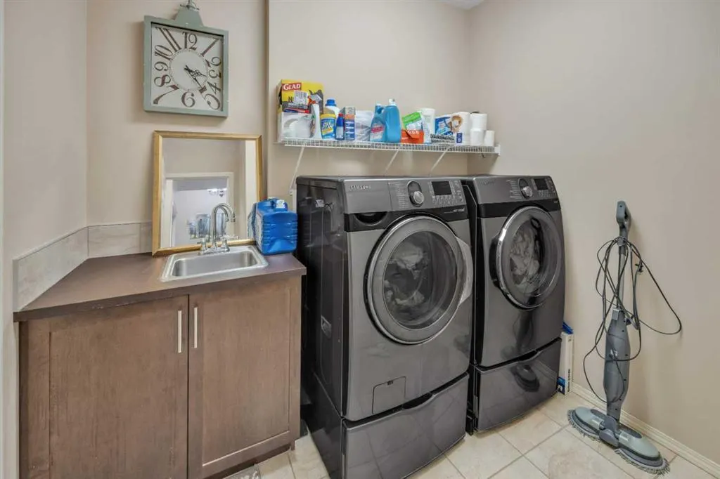 360 Evanspark Circle NW