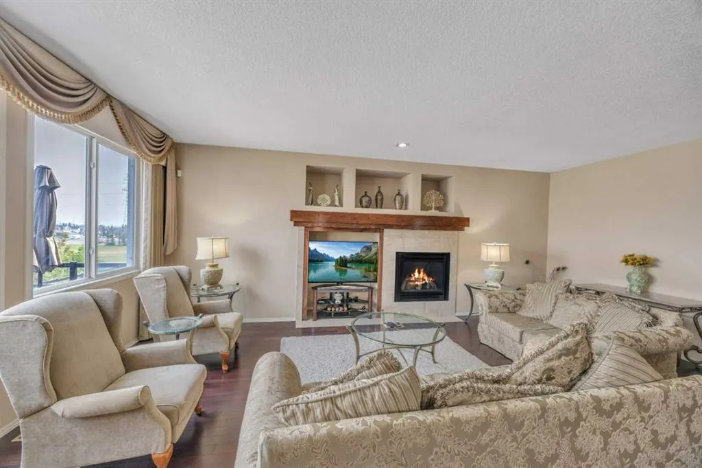 360 Evanspark Circle NW