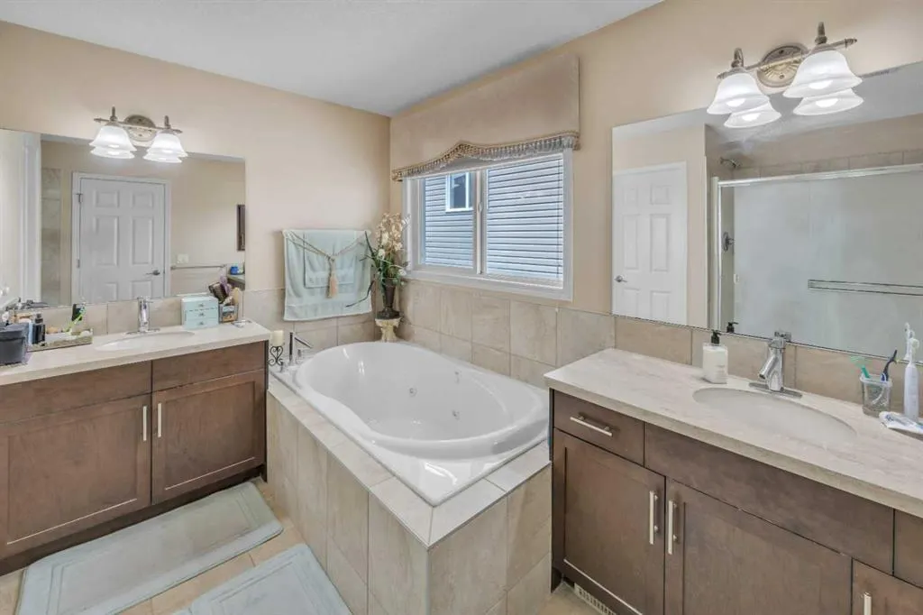 360 Evanspark Circle NW
