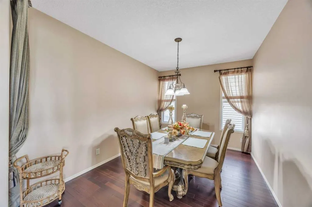 360 Evanspark Circle NW