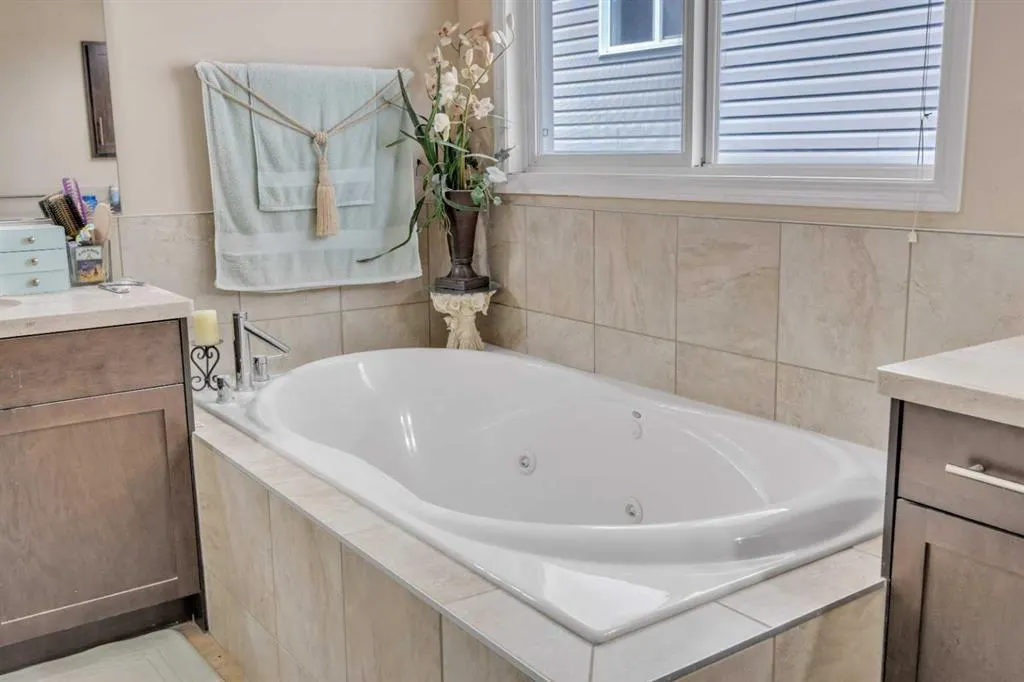 360 Evanspark Circle NW