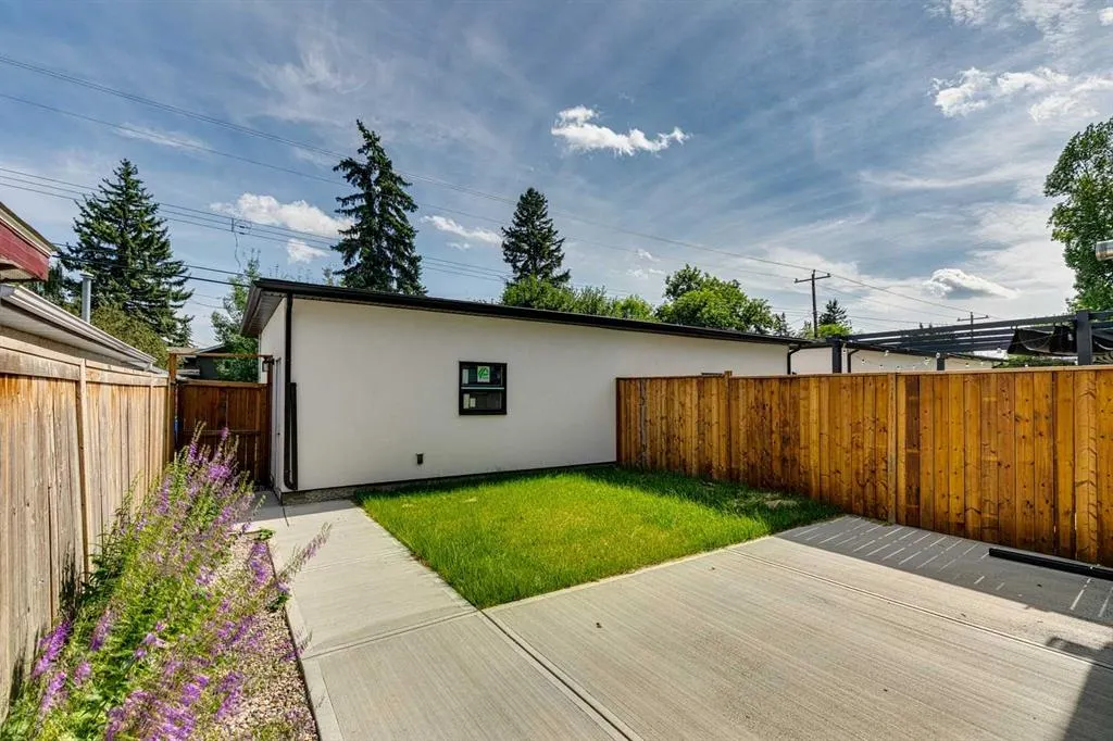 3729 Richmond Road SW