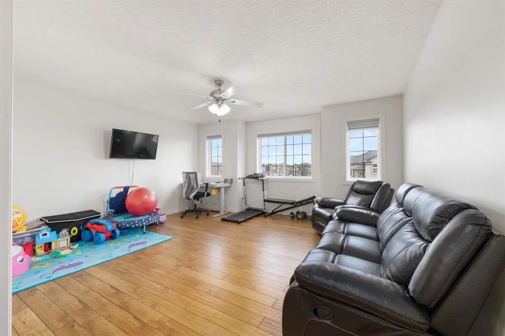 107 East Lake View