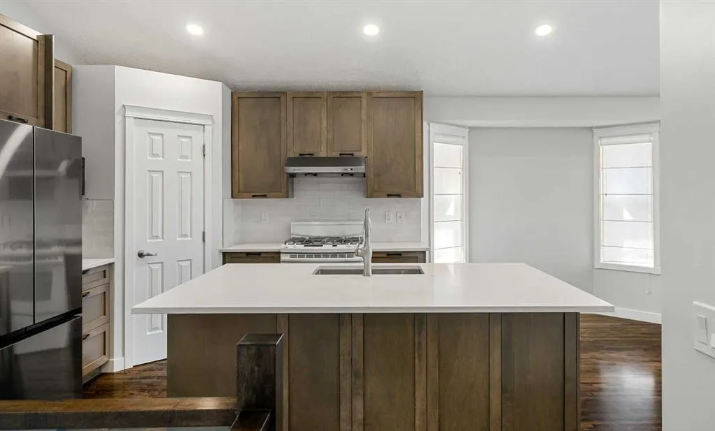 207 Arbour Butte Road NW