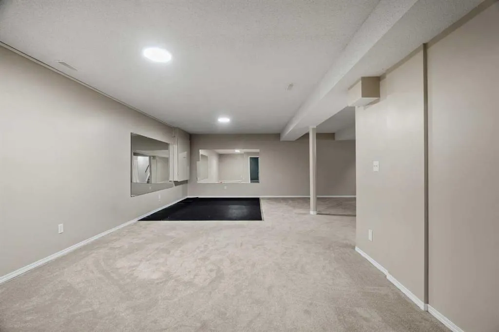 207 Arbour Butte Road NW