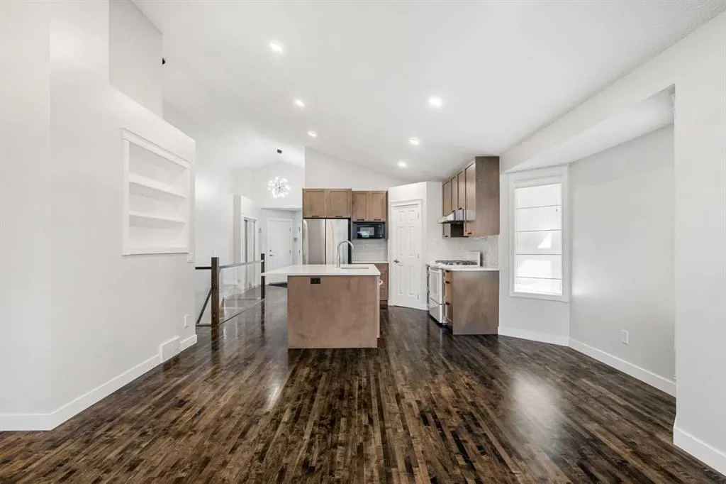 207 Arbour Butte Road NW